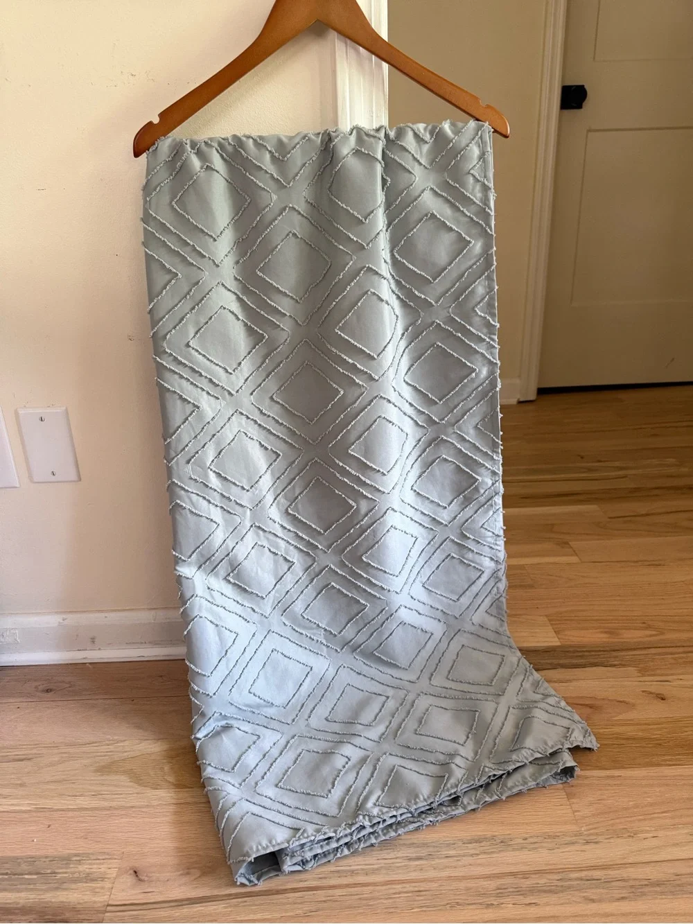 Textured Diamond Pattern Shower Curtain